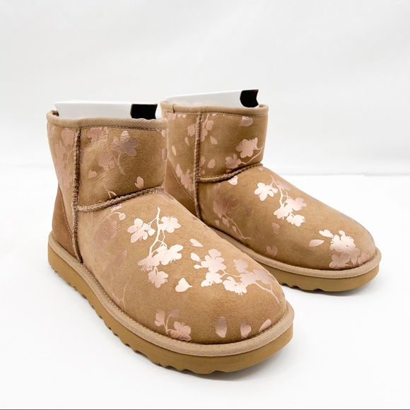 UGG CLASSIC MINI FLORAL FOIL BOOTS- Color AMPHORA - Picture 2 of 12